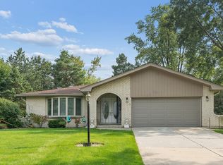 12001 W Lake View Dr, Orland Park, IL 60467