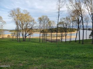 521 Highway 139, Dandridge, TN 37725