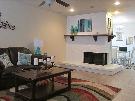 4th image of 1718 Delaford Pl