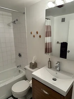 Rented by Global Realty Opportunities | media 38