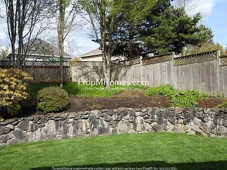 5099 Greensborough Ct — Photo 9