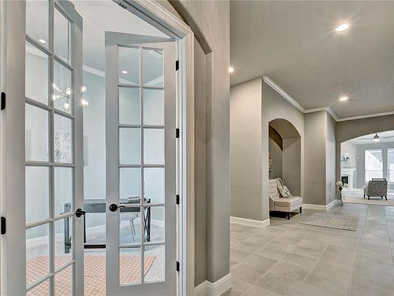 4th image of 1024 Kersey Dr