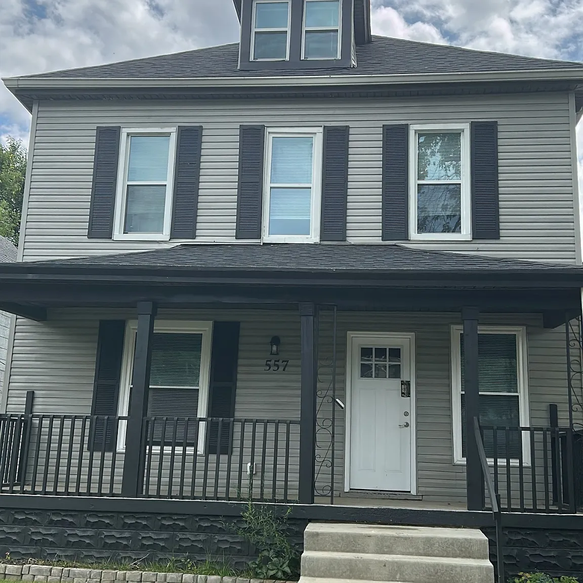 557 E Gates St — Photo 1