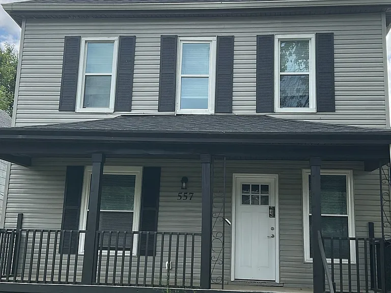 557 E Gates St — Photo 1