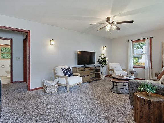 5th image of 638 Selma Street