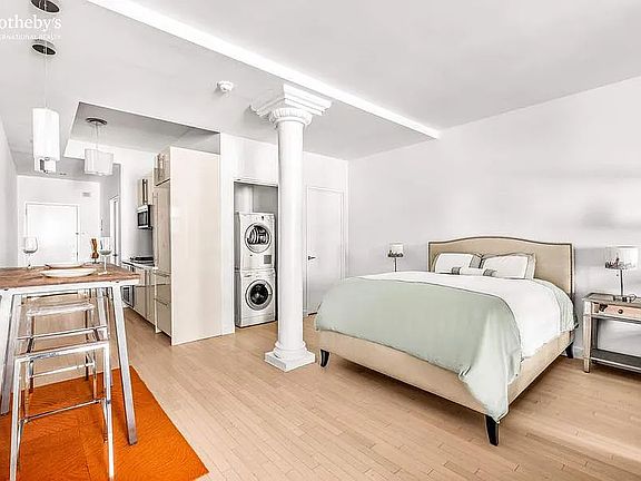 4th image of 650 6th Ave APT 6C