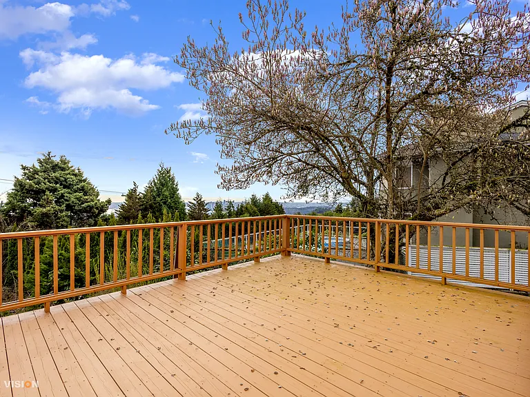 915 Eyremount Dr — Photo 32