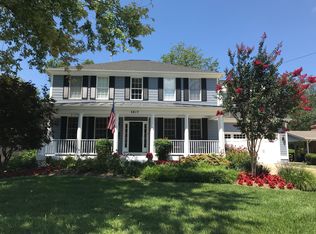 5817 Lone Oak Dr, Bethesda, MD