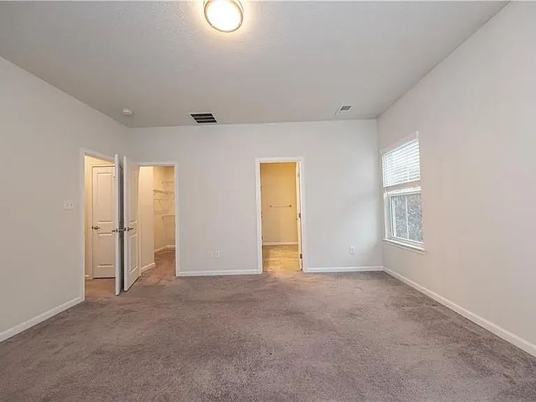 504 Florida Blvd — Photo 26