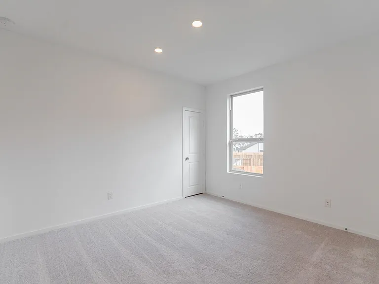 21803 Echo Bay Ct — Photo 25