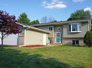 1125 97th St, Pleasant Prairie, WI 53158