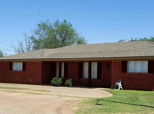 902 Arnett St, Ropesville, TX 79358