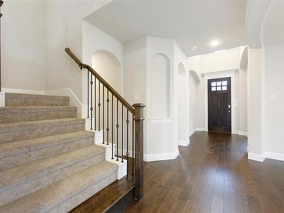 3rd image of 1370 Bryan Crest Ct