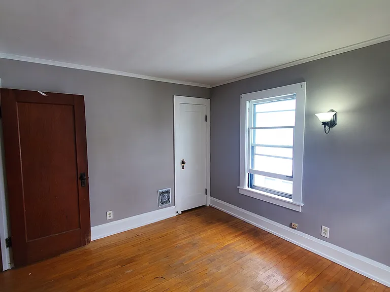 10-12 Lyon Pl — Photo 27