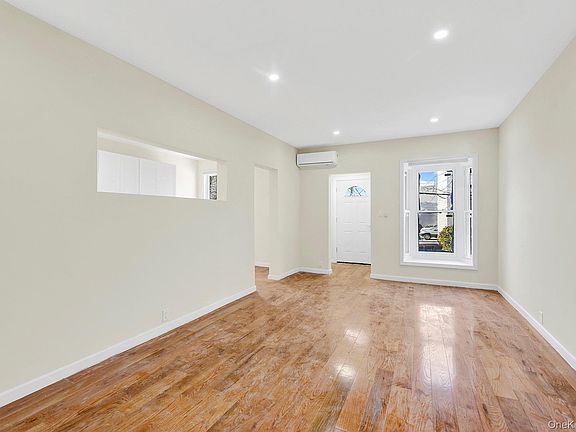 3rd image of 14571 157th Street