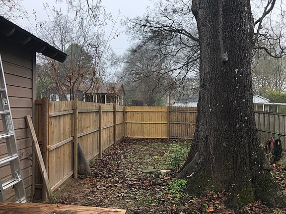 4th image of 2712 Lawndale Dr