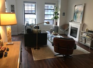 202 E Chestnut St #320, Chicago, IL 60611