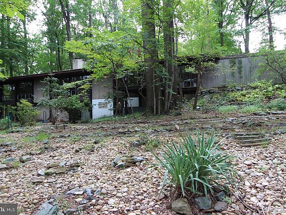 4th image of 9159 Old Dominion Dr