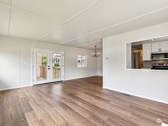 2nd image of 4045 49th Avenue SW #36