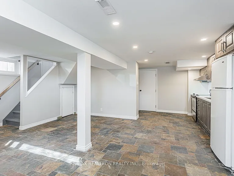 72 B Dunning Ave — Photo 1