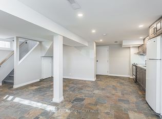 72 B Dunning Ave, Aurora, ON L4G1A3