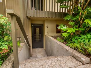 4047 Donald St APT C, Eugene, OR 97405