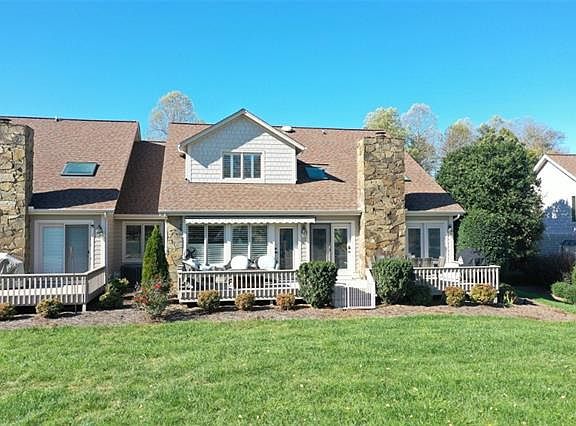 2nd image of 3801 Rock Bridge Dr NE