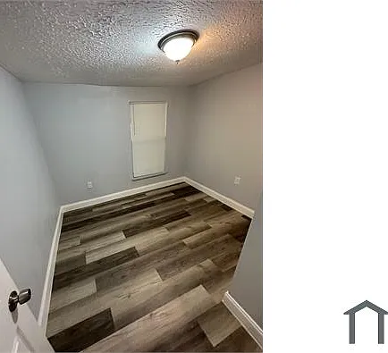 326 Claude St — Photo 21