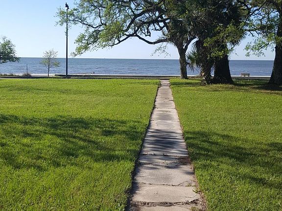 3rd image of 2214 Beach Dr