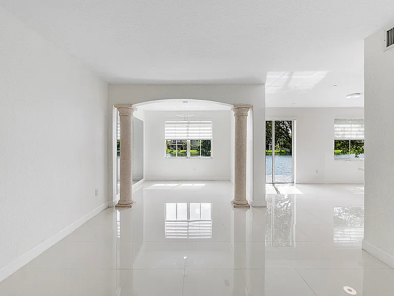 3923 SW 169th Ter — Photo 31