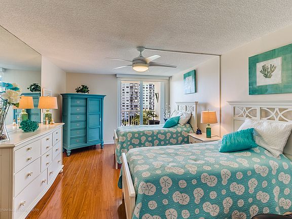 3rd image of 2801 NE 183rd St APT 804W
