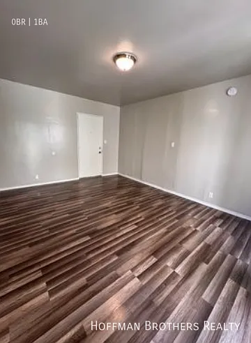 1346 Crenshaw Blvd #11 — Photo 4