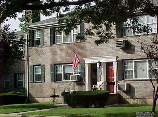 15079 70th Rd, Flushing, NY 11367