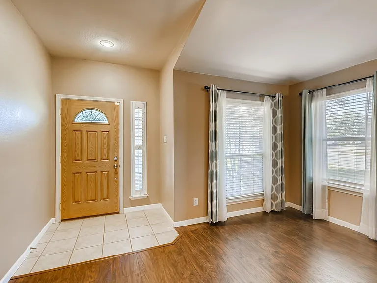 3676 Spring Canyon Trl — Photo 4