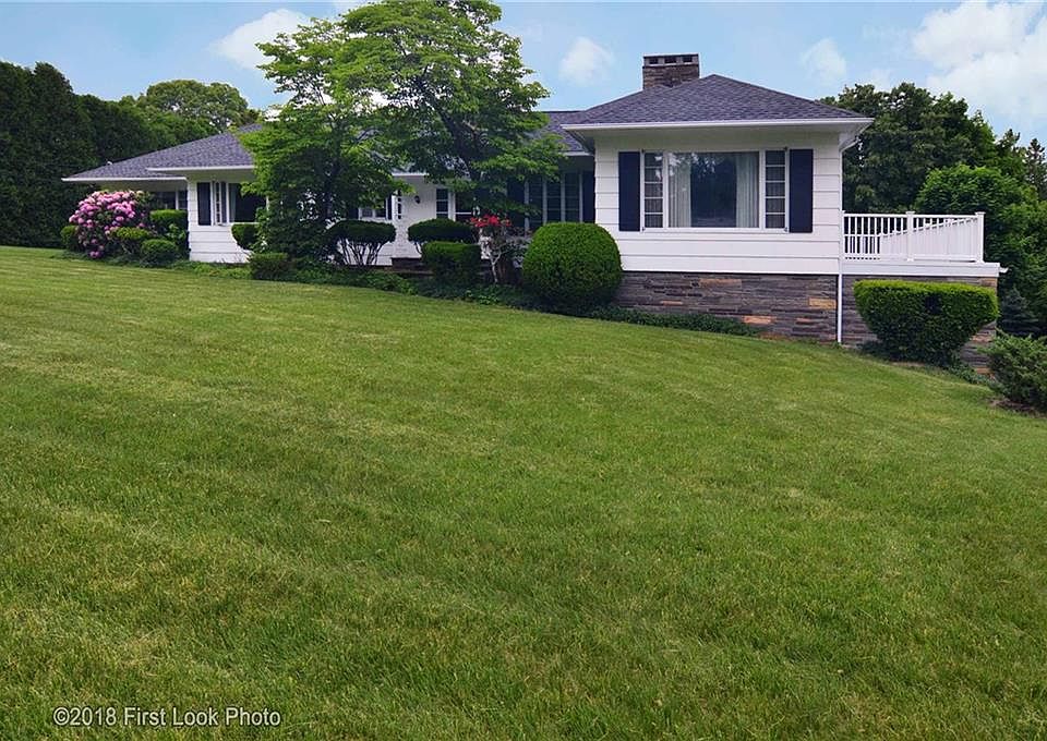 99 Woodside Ave, West Warwick, RI 02893 Zillow