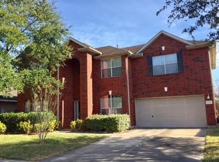16923 Canyon Springs Ln, Friendswood, TX 77546