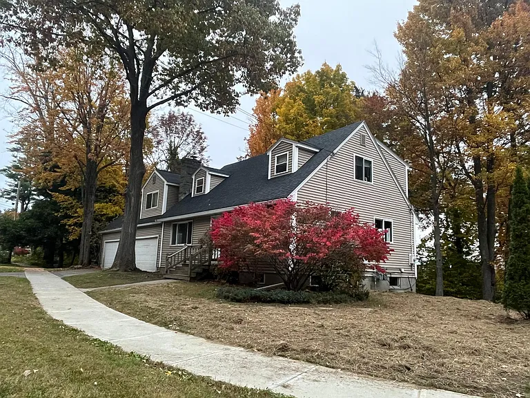 36 Rivermount Ter #A — Photo 50