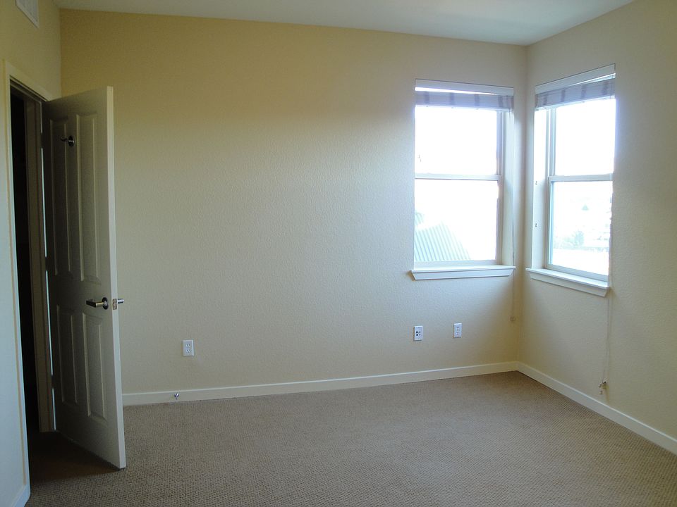 Large Bedroom with Walk-In