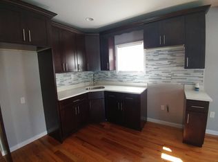 18302 146th Ter, Springfield Gardens, NY 11413