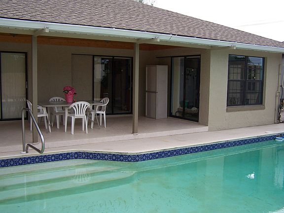 view of lanai and kitchen