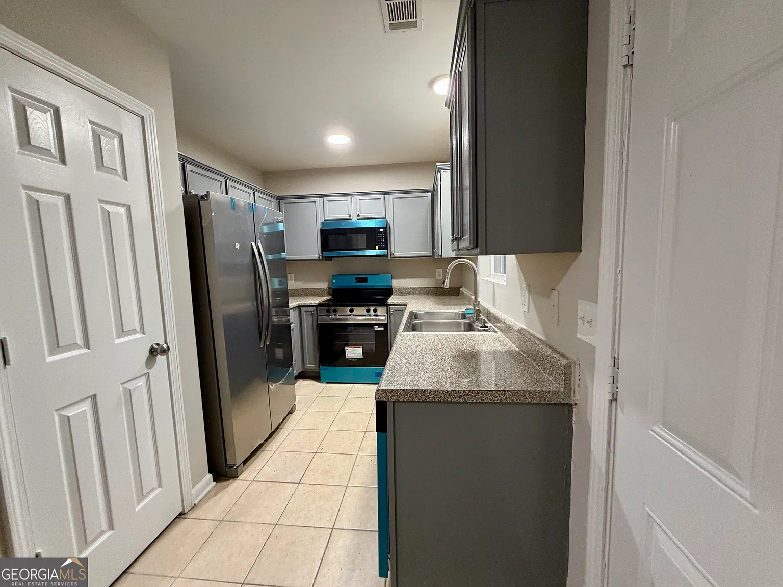 4 bed, 3.0 bath, 1380 sqft, $1,450 — Photo 3