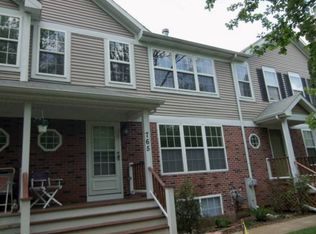 765 Highview Ct, Antioch, IL