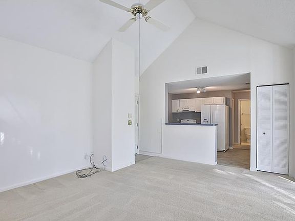 4th image of 12105 Armenia Gables Cir