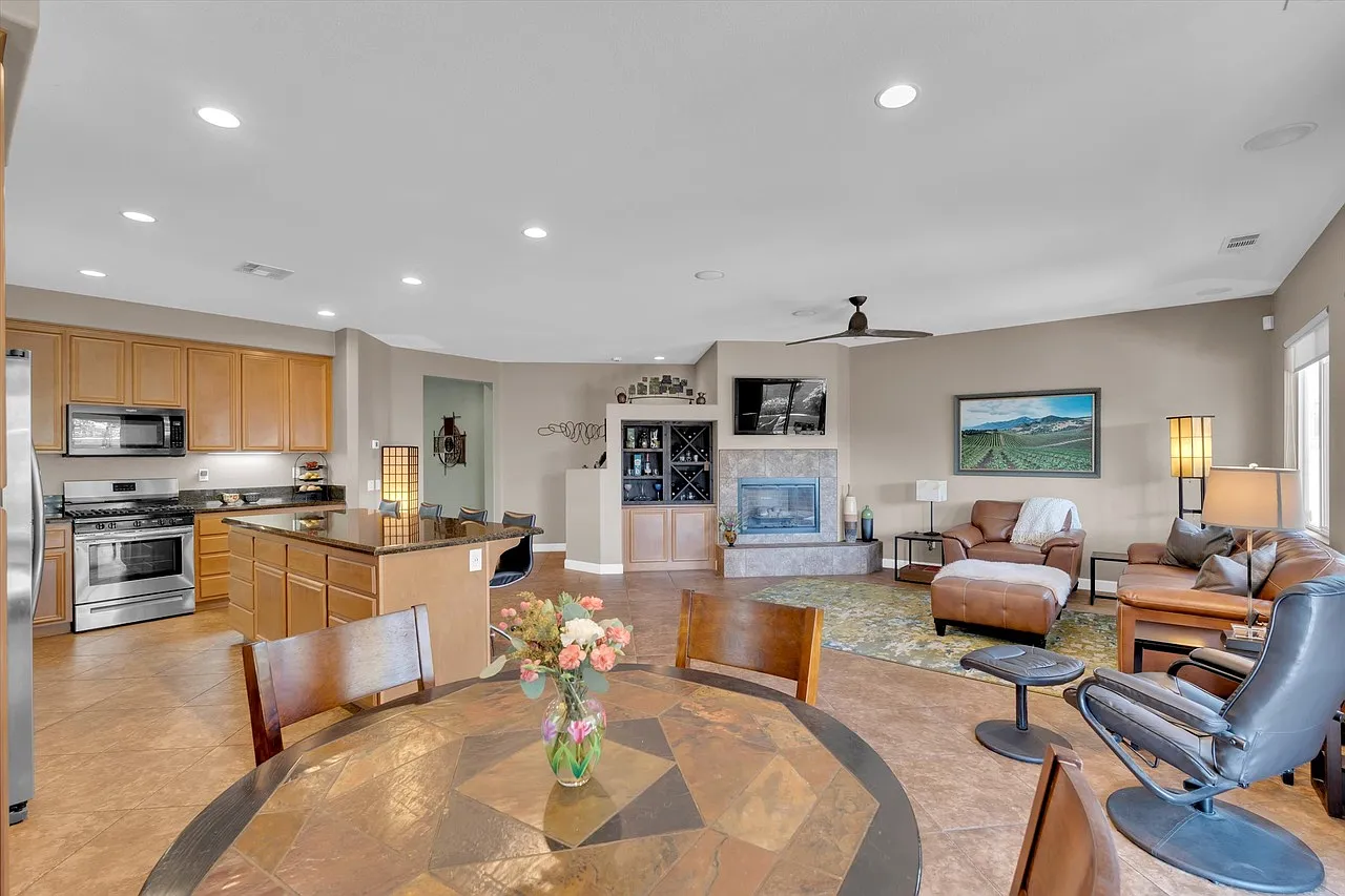 31579 McCartney Dr — Photo 3