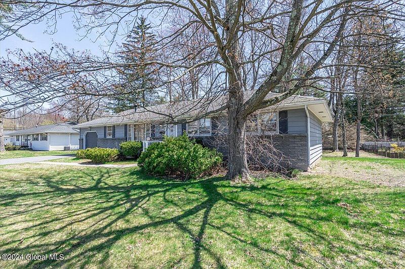 4th image of 77 Mordella Road