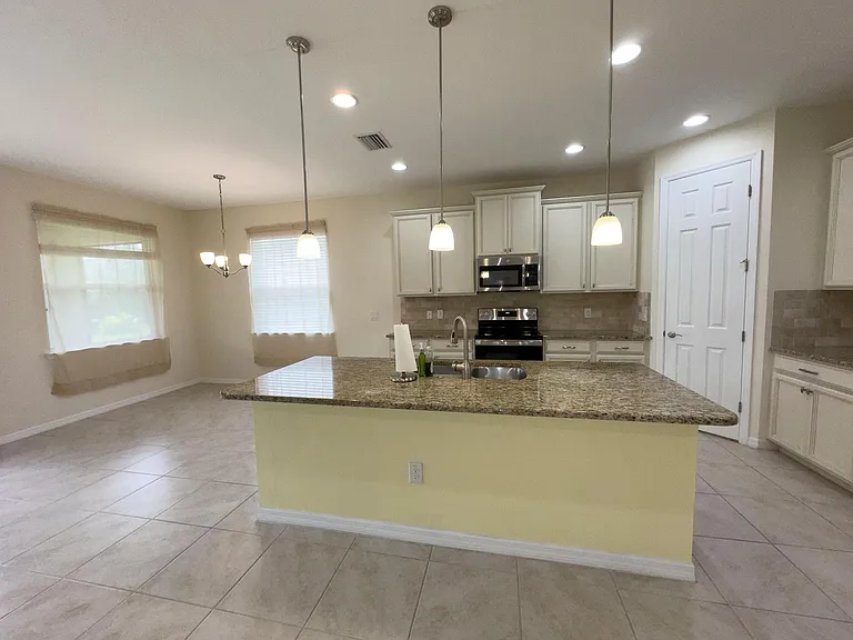 11487 Blackfin St — Photo 15