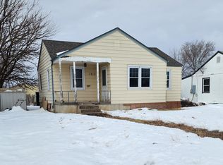 1712 N Maple St, Russell, KS 67665