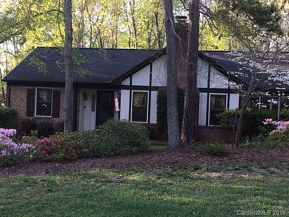 2nd image of 7910 Oakbark Ln