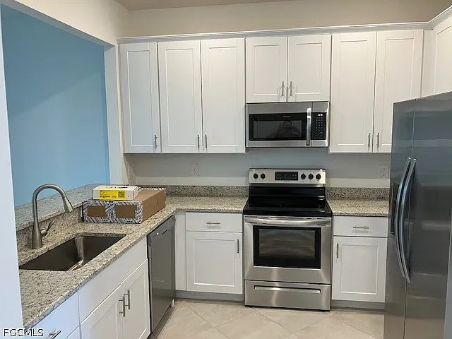 3 bed, 2.5 bath, 1879 sqft, $2,400 — Photo 3