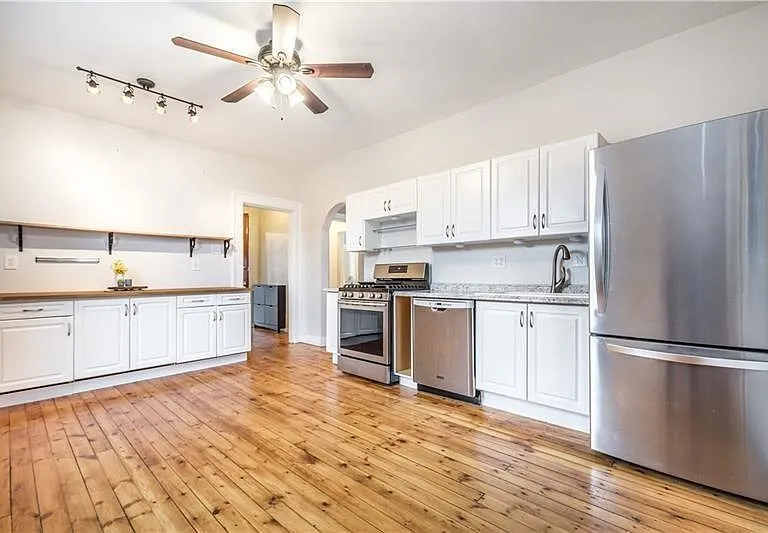 1549 McFarland Rd — Photo 3